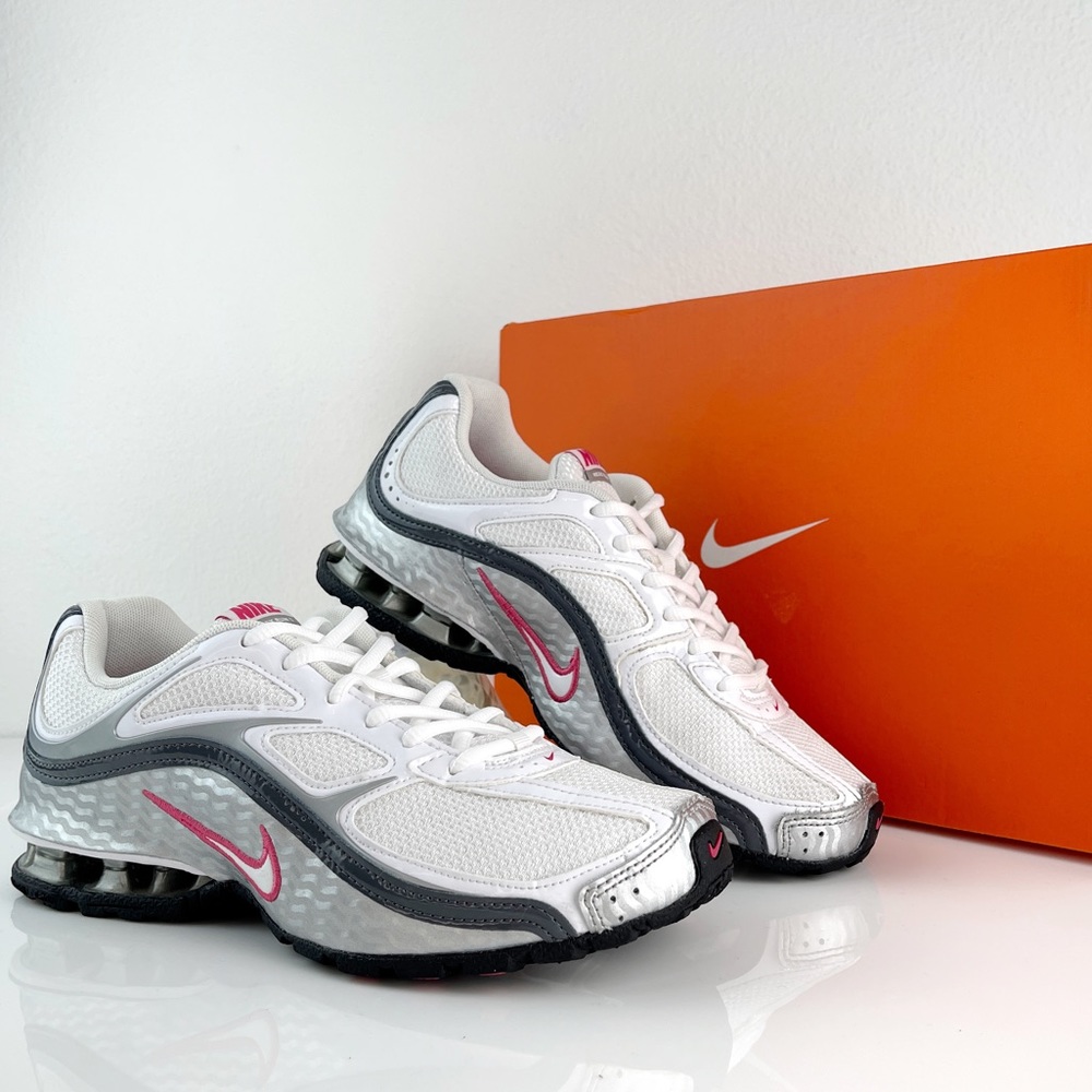 NIKE REAX RUN 5 White Silver & Pink Running Shoes women size 7.5 US with box